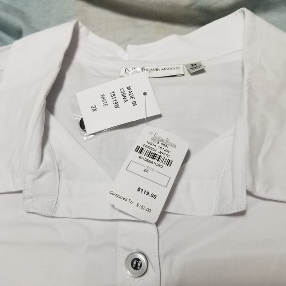 Neiman Marcus Embroidered Cold Shoulder Plus Top - Picture 4 of 8